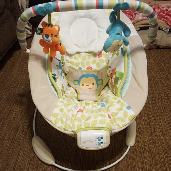 neutral baby bouncer